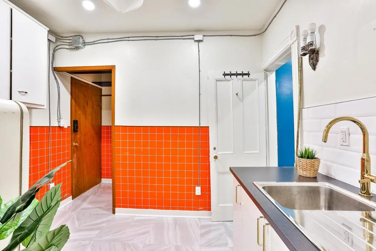 ***** 公寓式酒店 Eclectic Victorian West House 加拿大