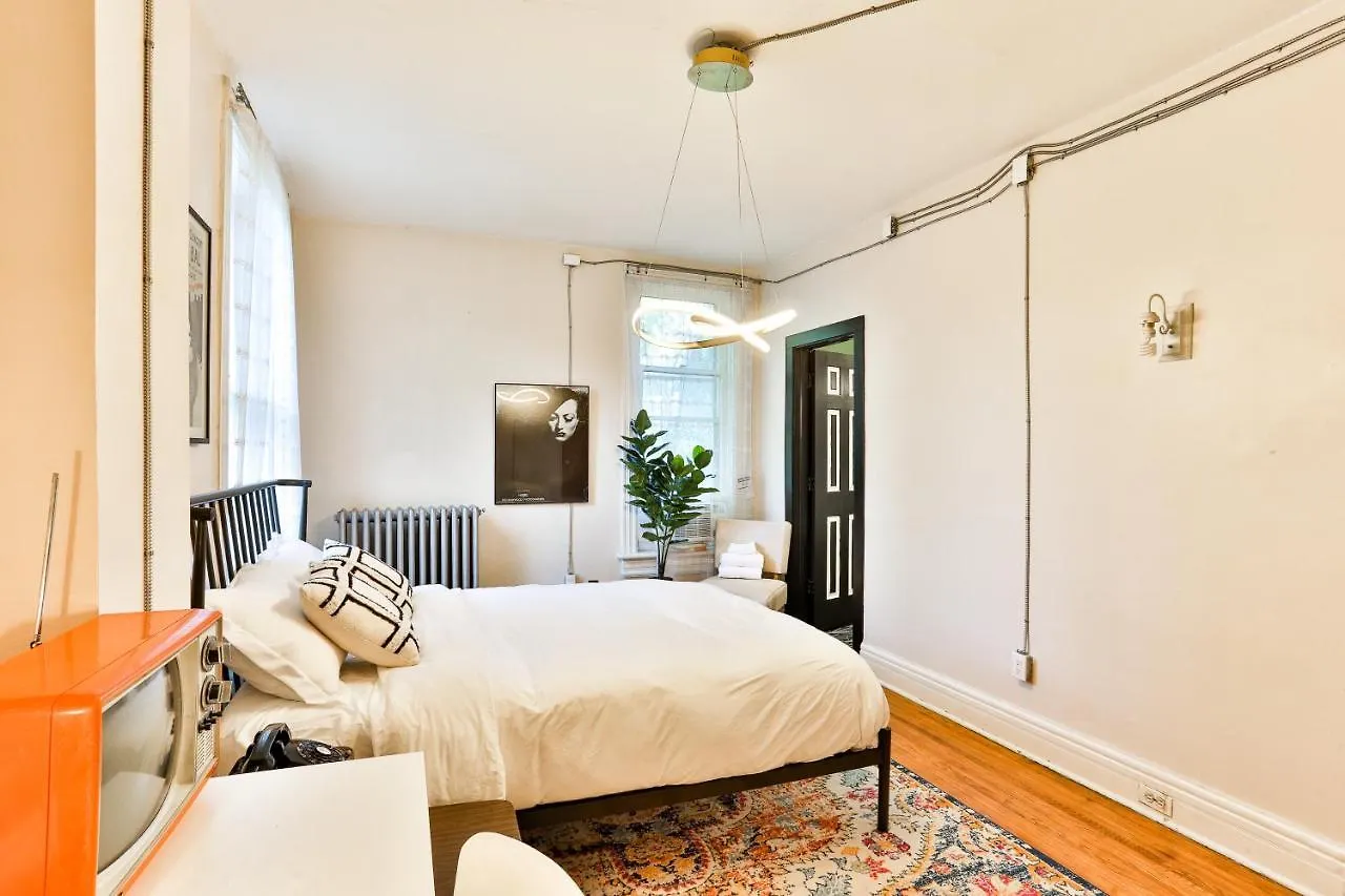 Eclectic Victorian West House 加拿大