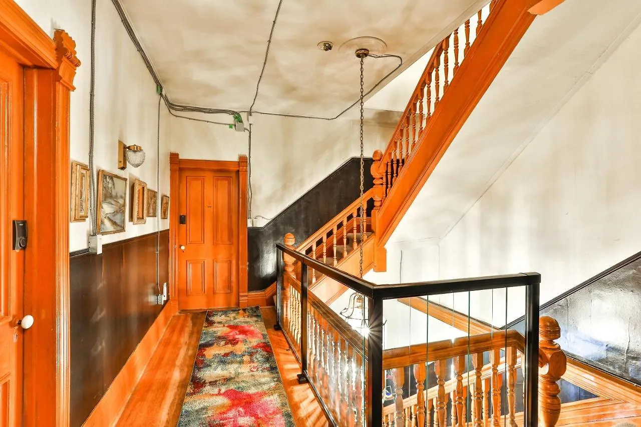 Aparthotel Eclectic Victorian West House