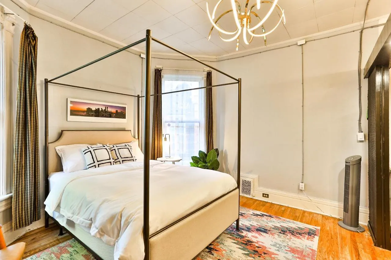 Eclectic Victorian West House Aparthotel